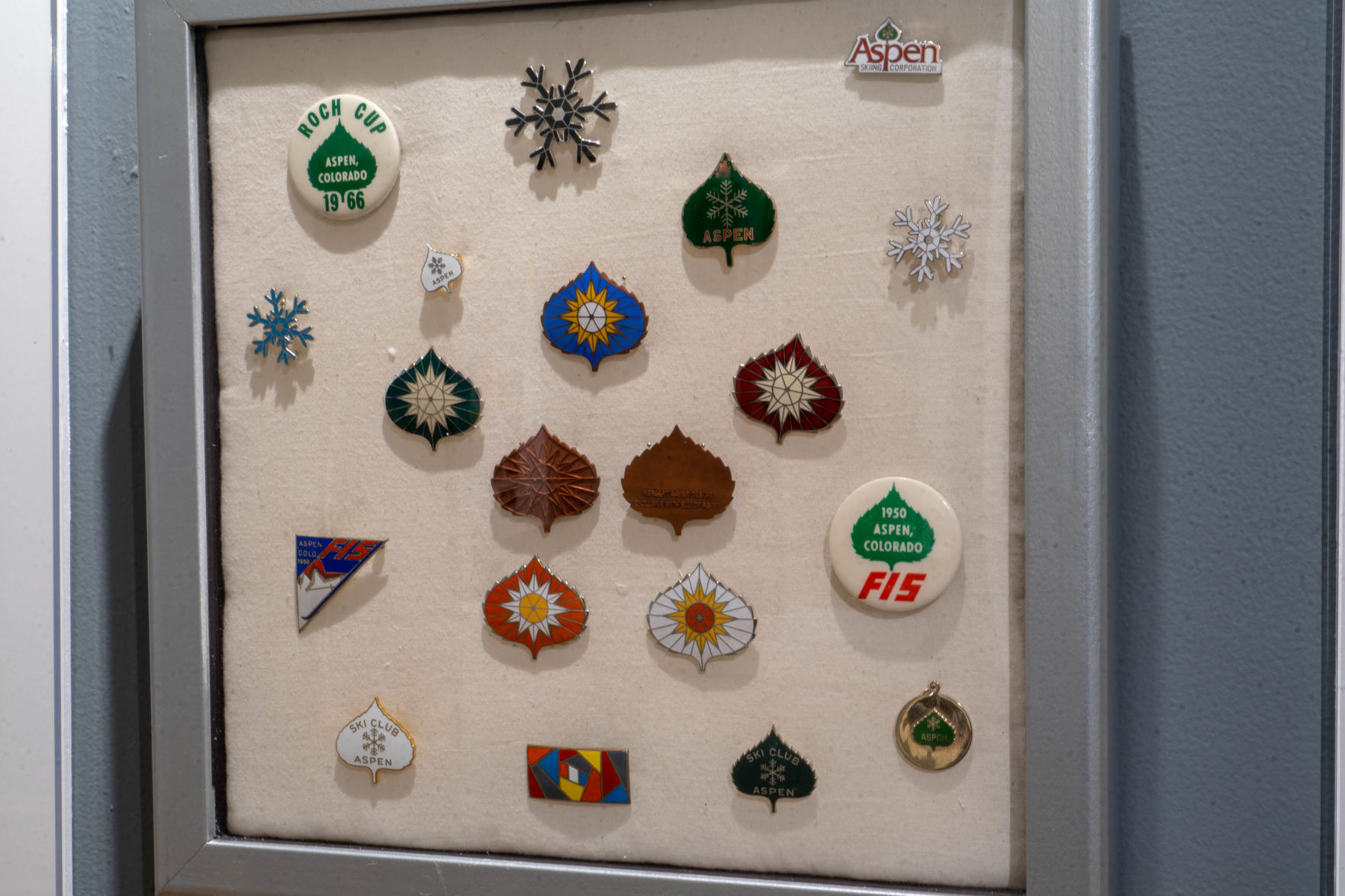 Bauhaus pins